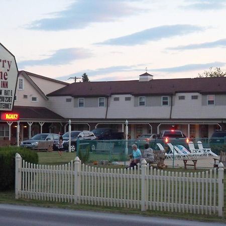 Cherry Lane Motor Inn Amish Country Ronks Bagian luar foto